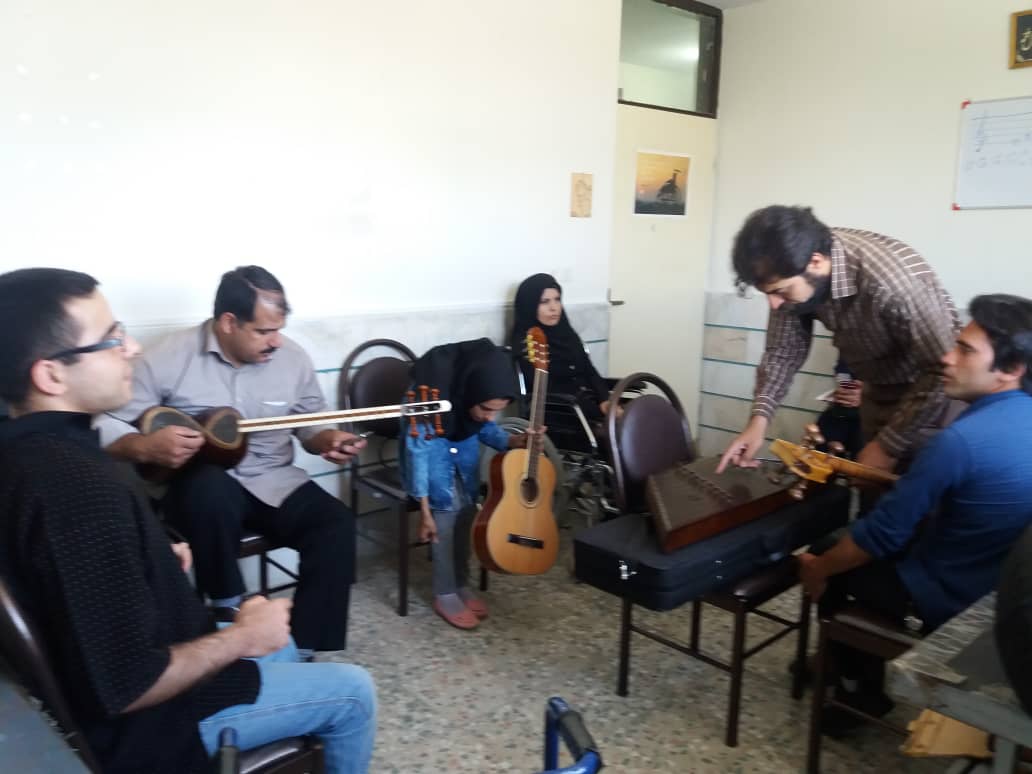 raad aligudarz charity activity 53 1 موسسه رعد الیگودرز مرکز آموزش معلولین